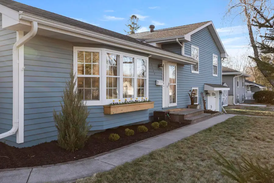 2164 Overlook Drive, Bloomington, MN 55431 - #2