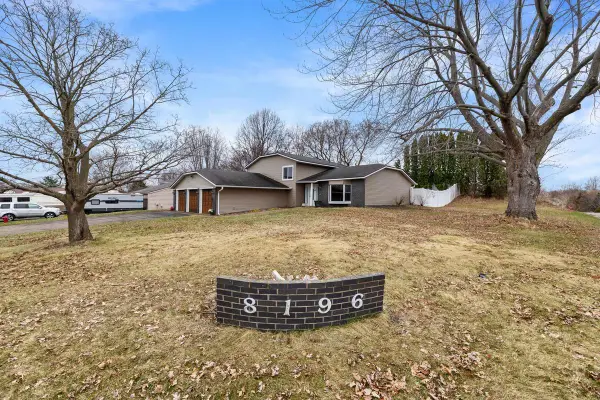 8196 Custers Trail, Inver Grove Heights, MN 55076