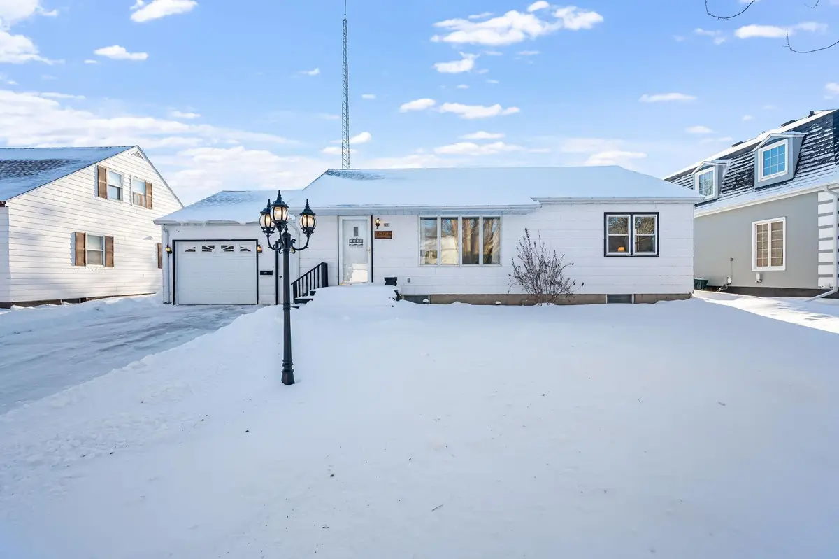 206 N 1st Avenue E, Truman, MN 56088 - #1