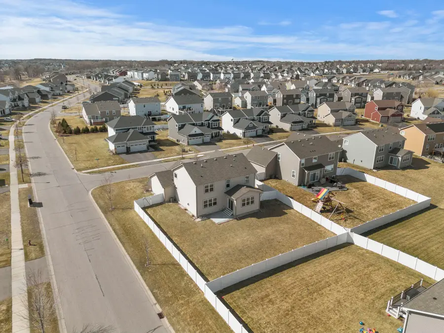 18101 Goldfinch Way, Lakeville, MN 55044 - #2