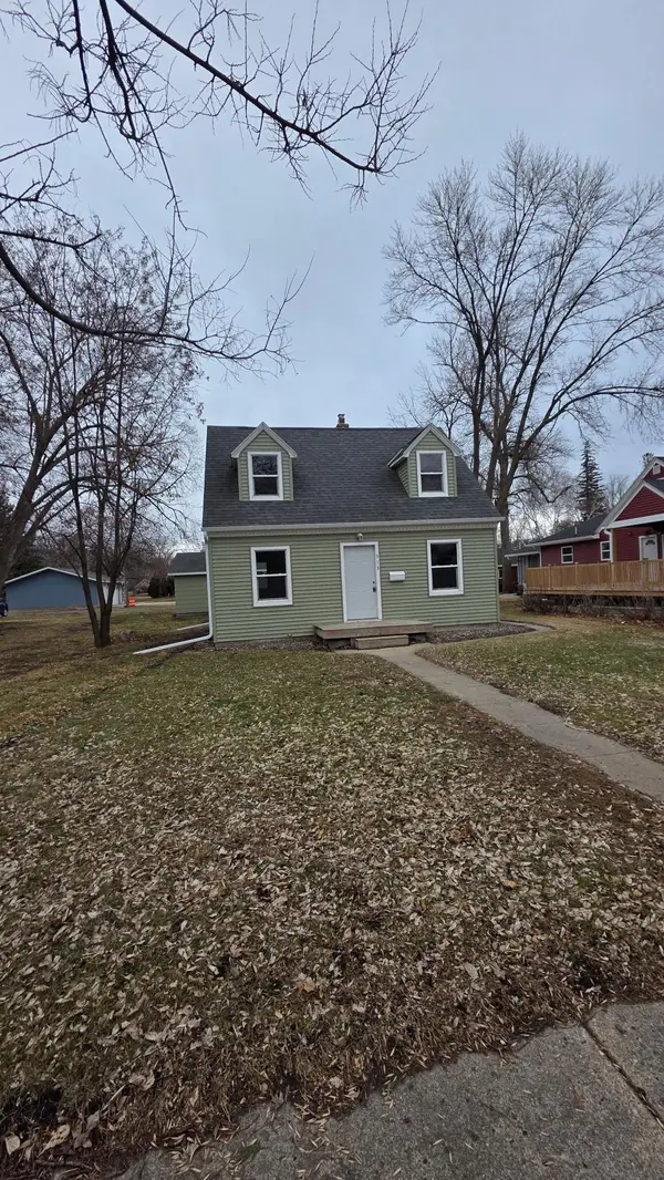 313 11th Street S, Benson, MN 56215