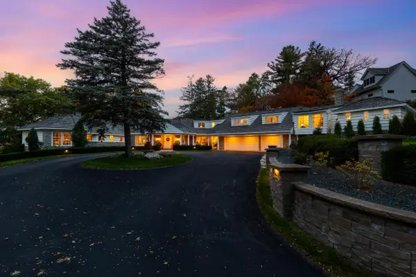 11228 Willowood Avenue, Eden Prairie, MN 55344