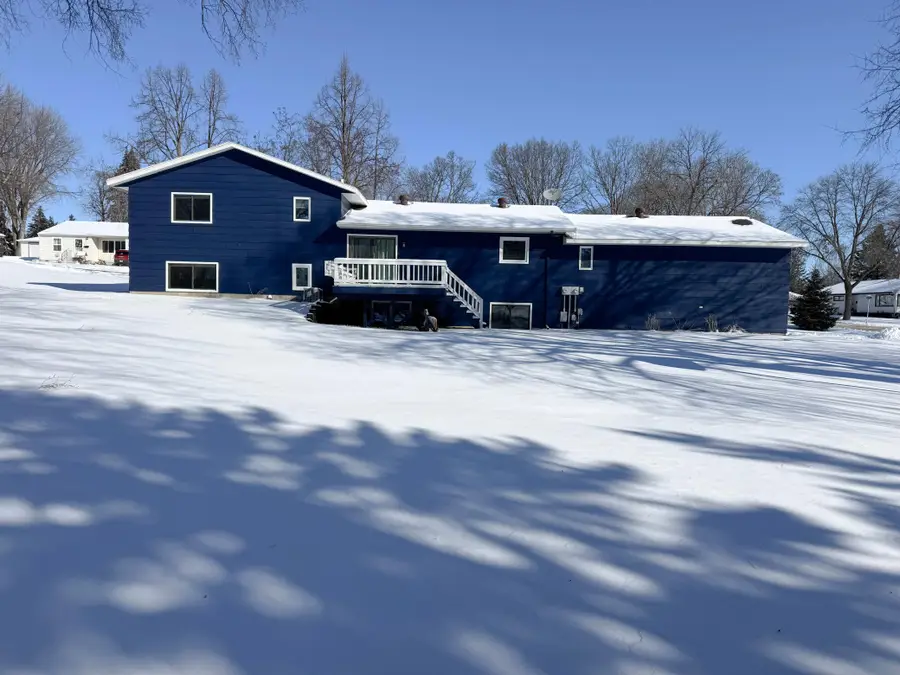 336 E Cherry Avenue, Fergus Falls, MN 56537 - #2