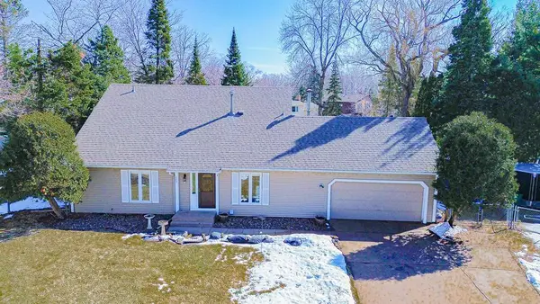 129 Tamarack Court, Stillwater, MN 55082