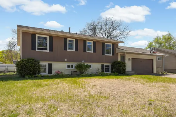 3909 81st Avenue N, Brooklyn Park, MN 55443