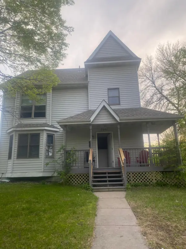 2643 Lyndale Avenue N, Minneapolis, MN 55411