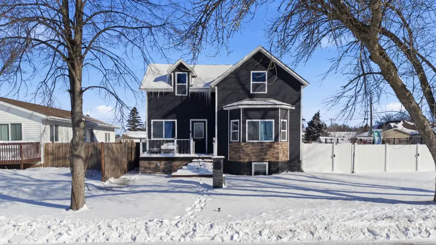 116 2nd Avenue N, Wahpeton, ND 58075 - #2