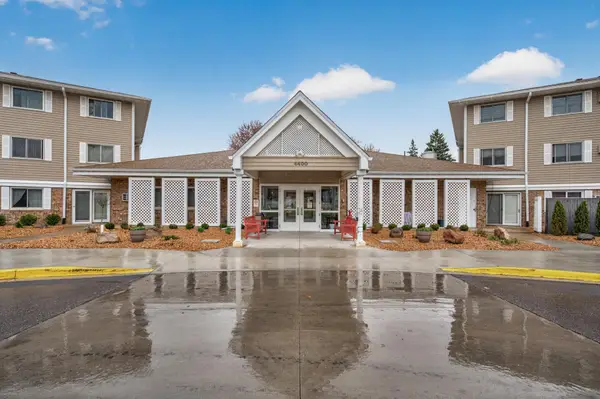 4400 36th Avenue N #210, Robbinsdale, MN 55422