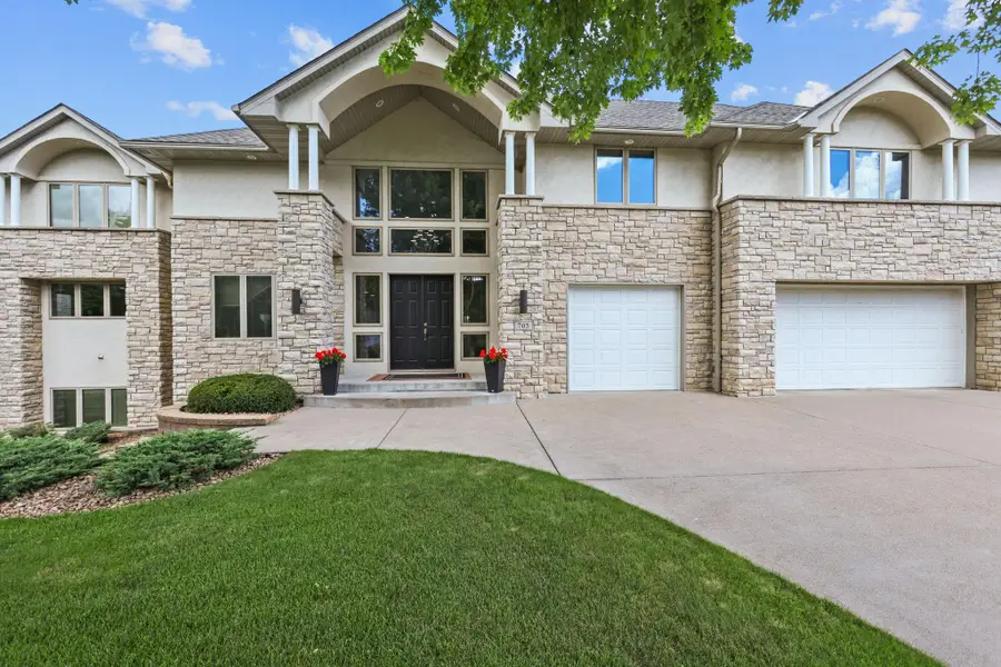 705 W River Parkway, Champlin, MN 55316 - #2