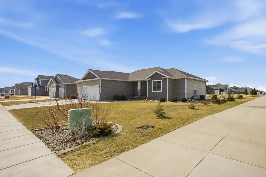 7045 14th Street S, Fargo, ND 58104 - #3