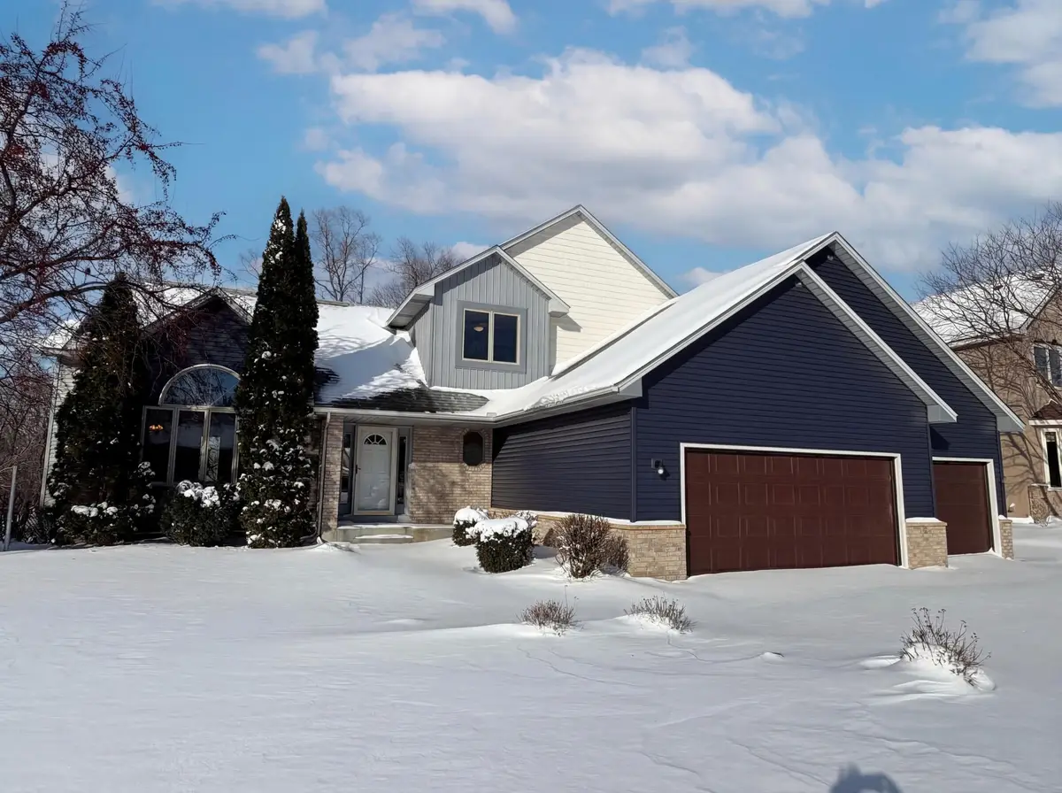 8433 Upland Lane N, Maple Grove, MN 55311 - #1