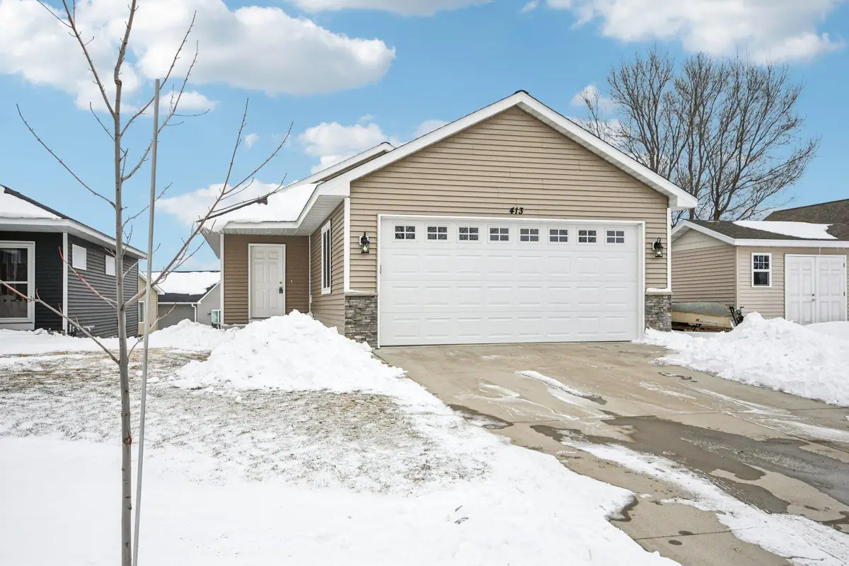 413 Grant Avenue Se, Hutchinson, MN 55350 - #1