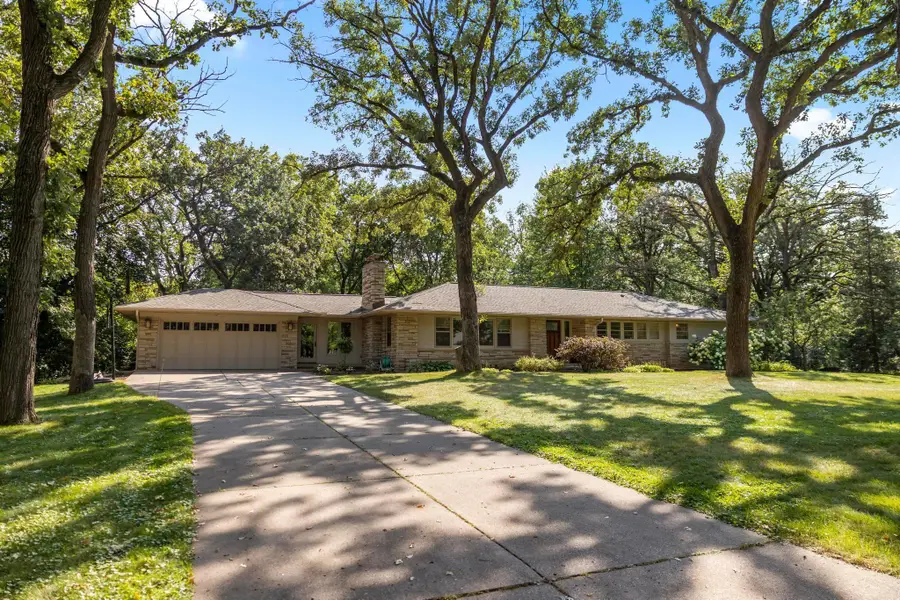 15 Saint Albans Road E, Hopkins, MN 55305 - #2