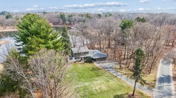 11 Duck Pass Road, North Oaks, MN 55127