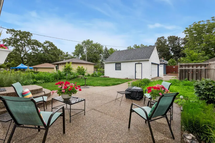 4046 Vincent Avenue N, Minneapolis, MN 55412 - #3