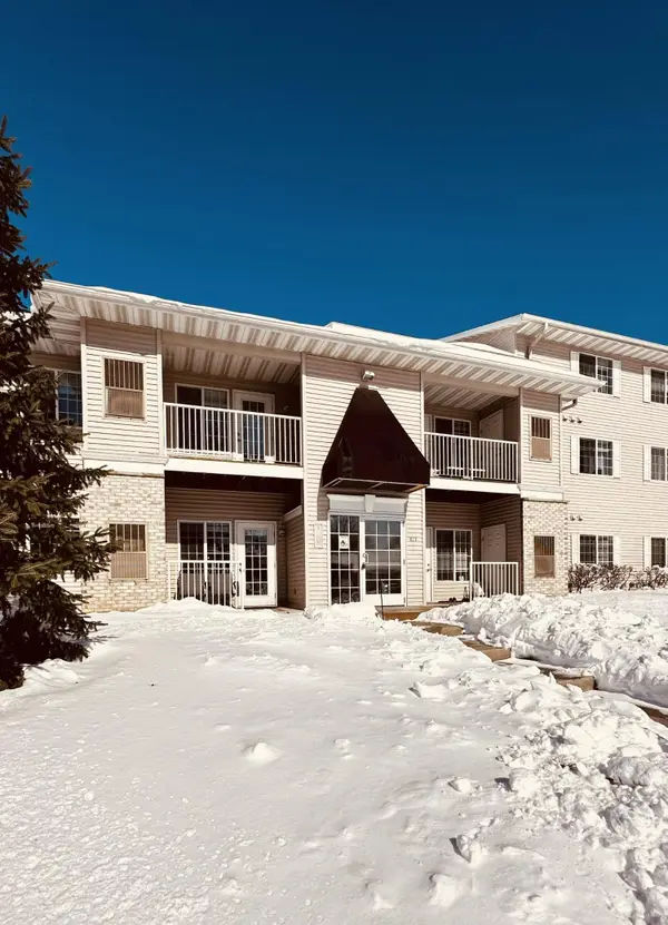 871 37th Avenue Nw #C, Rochester, MN 55901