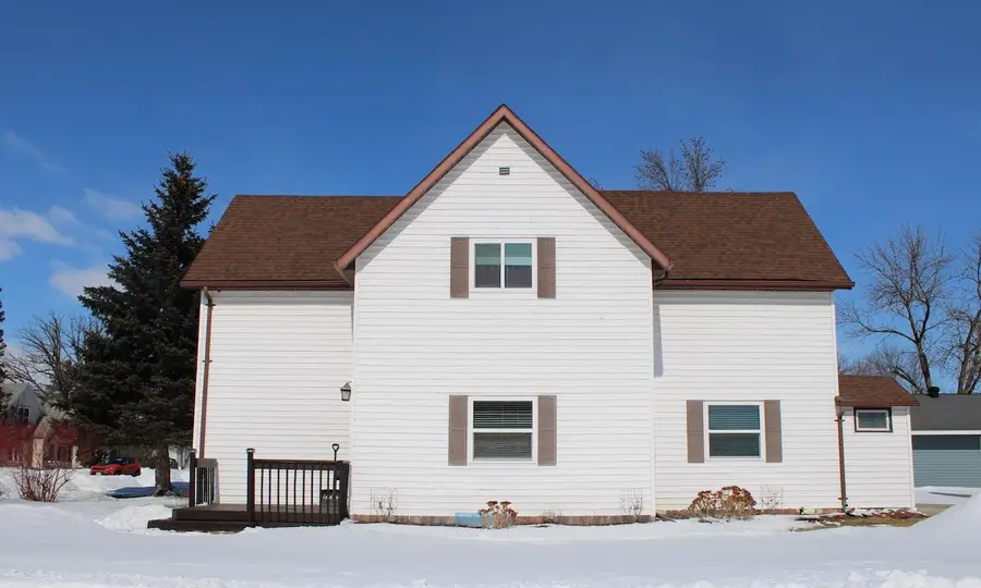 622 Saint Paul Avenue S, Thief River Falls, MN 56701 - #2