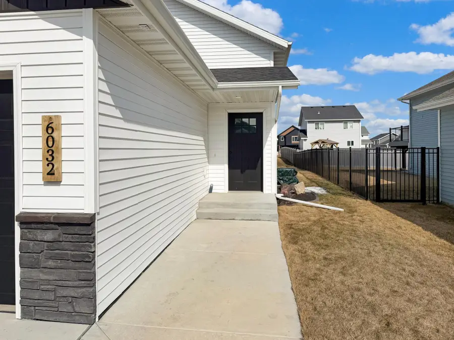 6032 80th Avenue S, Horace, ND 58047 - #2