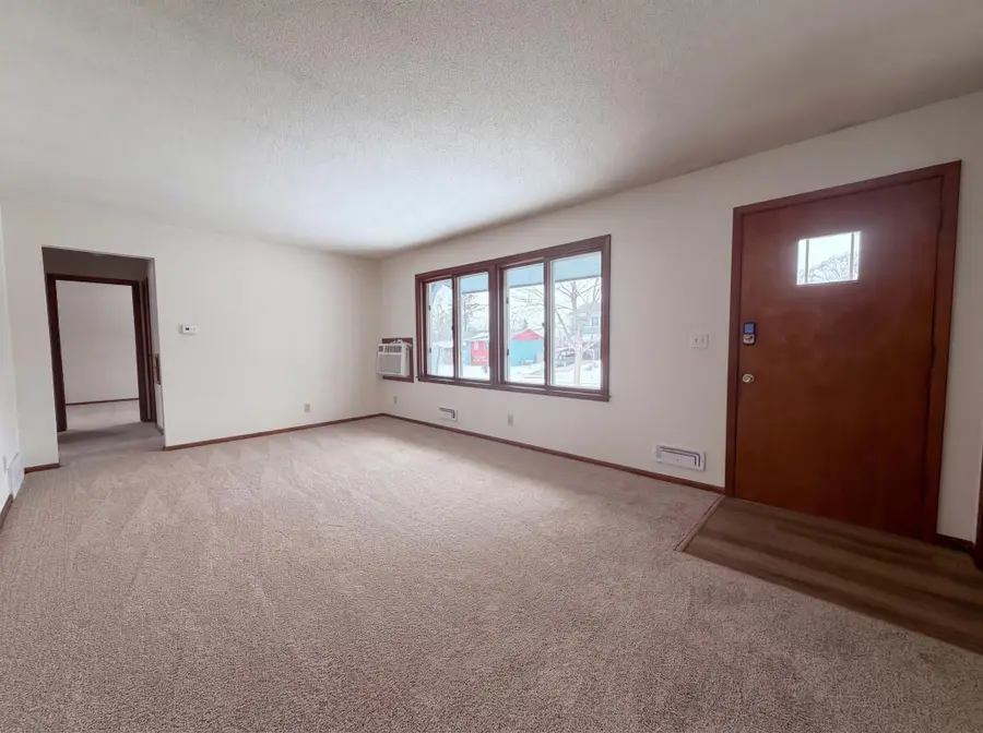 8183 Henslowe Avenue S, Cottage Grove, MN 55016 - #3