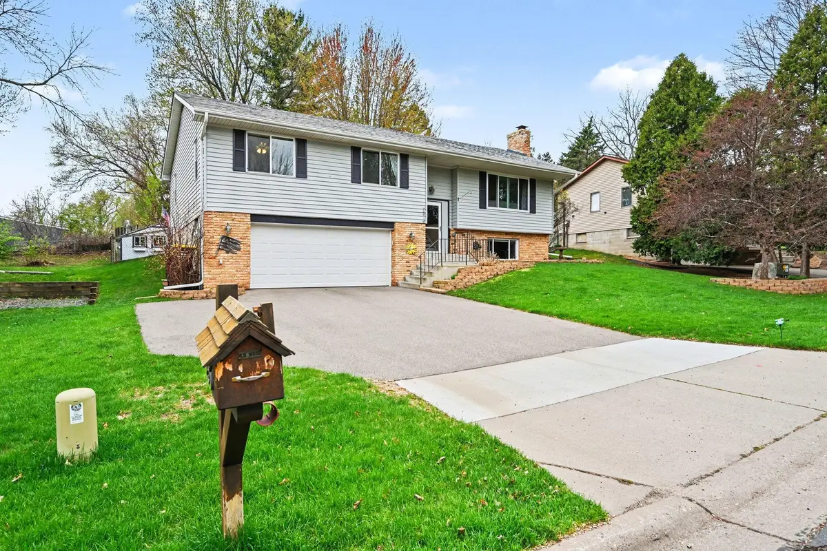 296 Logan Avenue E, West Saint Paul, MN 55118 - #1