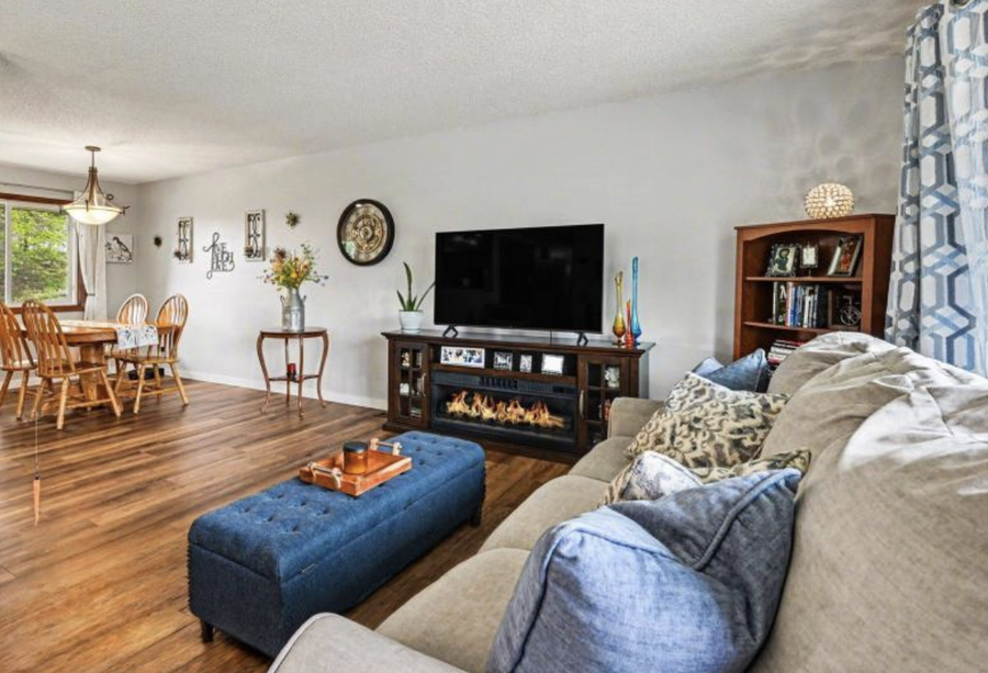 296 Logan Avenue E, West Saint Paul, MN 55118 - #3