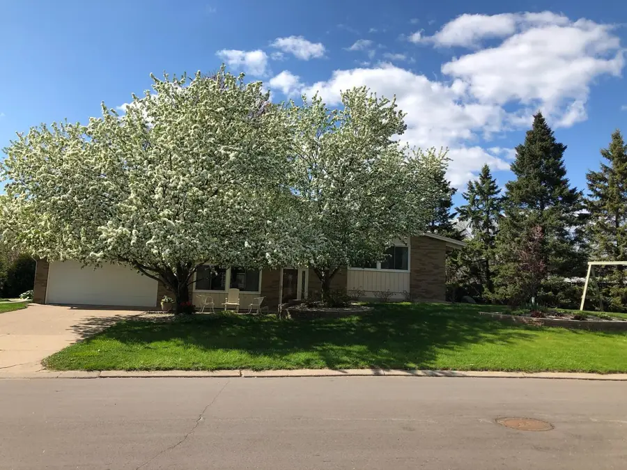 3141 Hillsboro Avenue N, New Hope, MN 55427 - #3