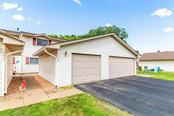 10658 Hummingbird Street Nw, Coon Rapids, MN 55433