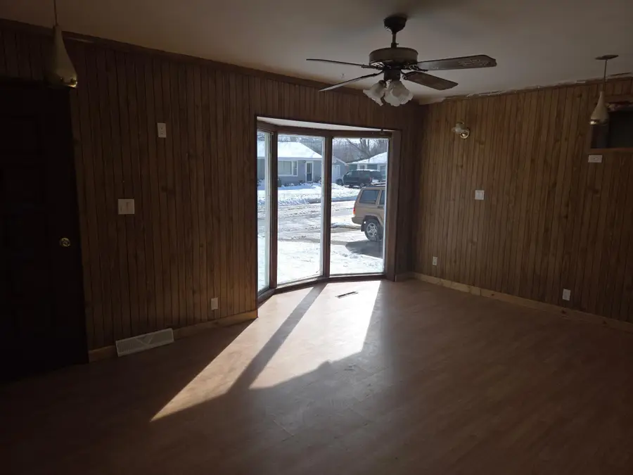 918 Plainview Lane, Albert Lea, MN 56007 - #3