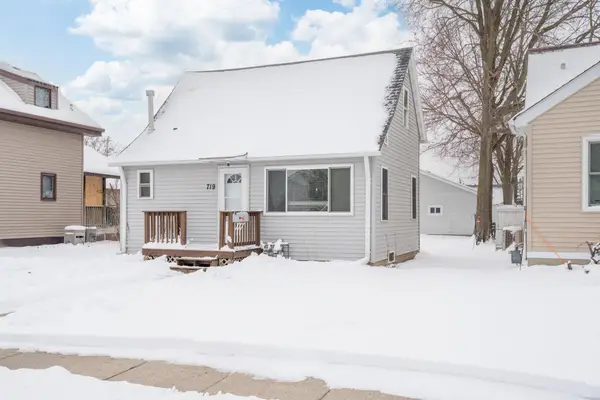 719 Nicollet Avenue, North Mankato, MN 56003