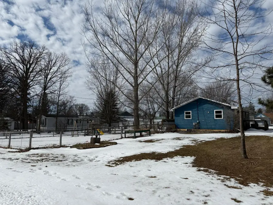 64 Cedar Street E, Motley, MN 56466 - #3