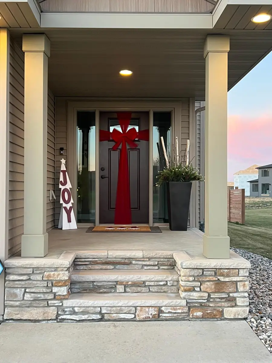 960 51st Avenue W, West Fargo, ND 58078 - #2