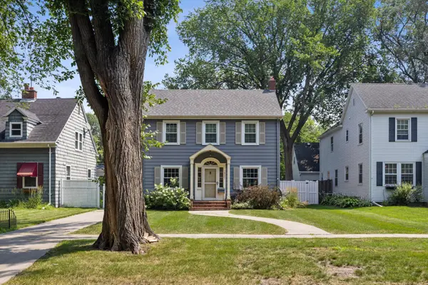 1257 4th Street N, Fargo, ND 58102