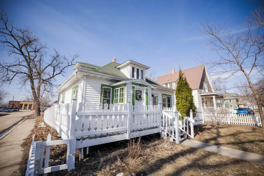 107 E 5th Street, Morris, MN 56267 - #2