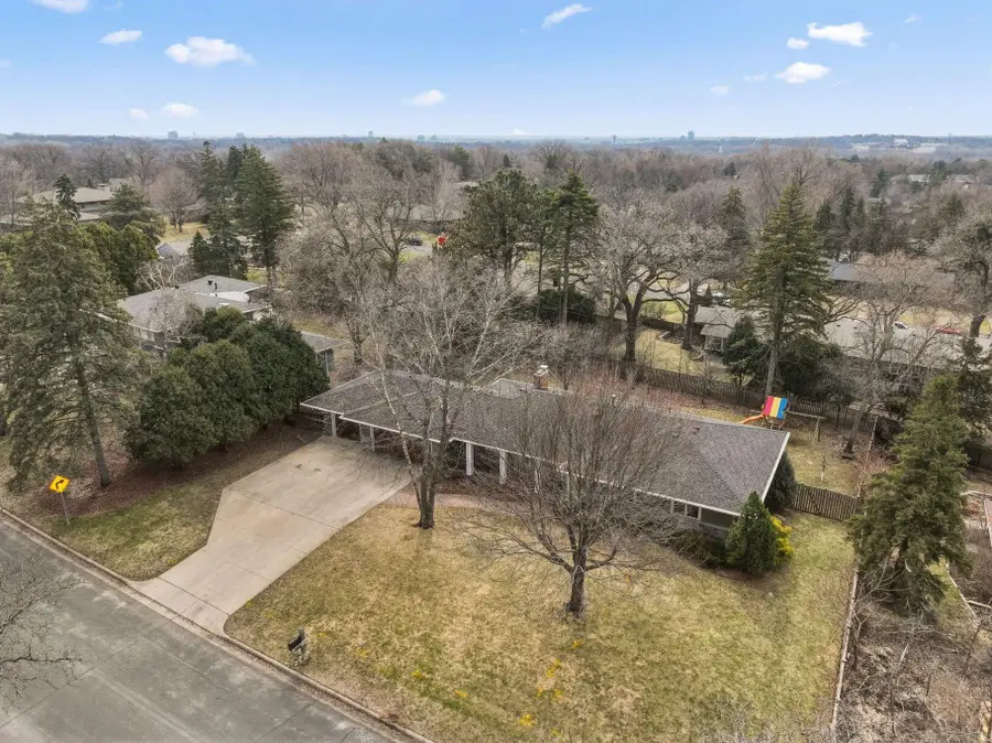 5424 Highwood Drive W, Edina, MN 55436 - #3