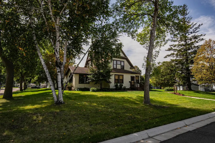 301 E Depue Avenue, Olivia, MN 56277 - #2