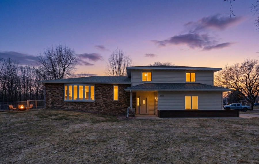 2063 Parkway Drive, North Saint Paul, MN 55109 - #2