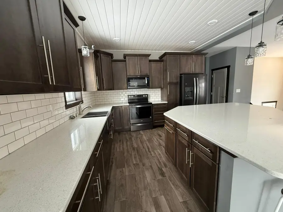 110 4th Place Sw, Geneva, MN 56035 - #3