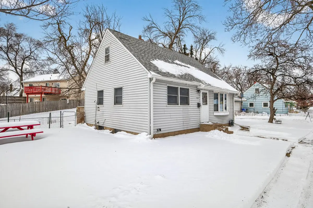 1427 Prosperity Avenue, Saint Paul, MN 55106 - #1