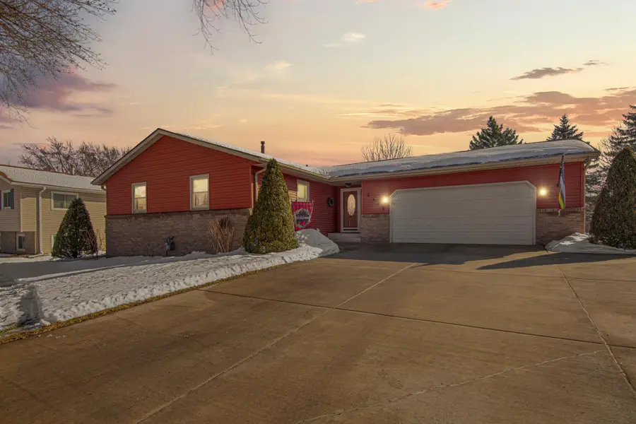 2045 3rd Avenue Ne, Owatonna, MN 55060 - #2