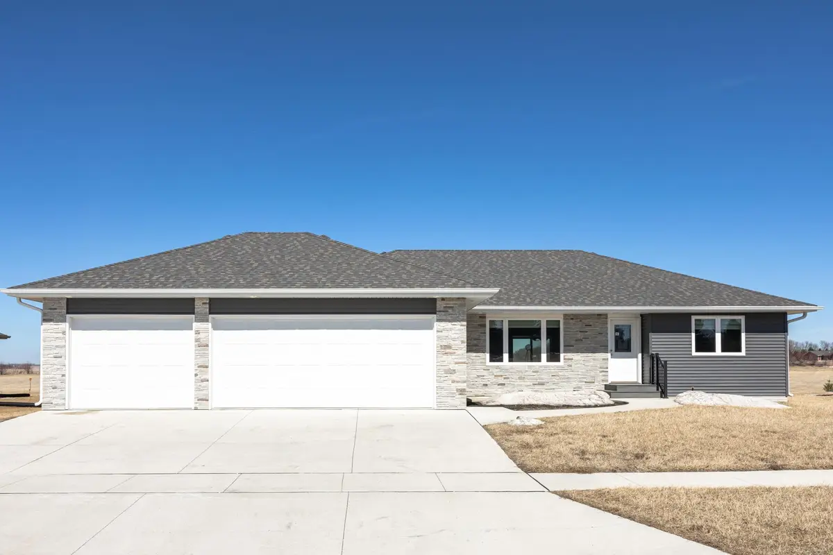 560 Hill Crest Street, Edgerton, MN 56128 - #1