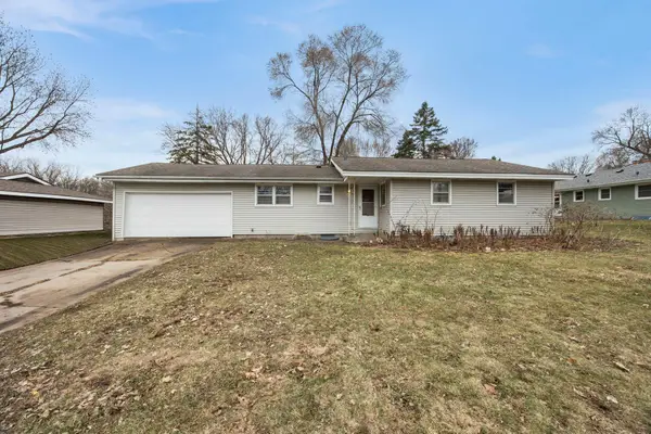 772 Creek Avenue, Mendota Heights, MN 55120
