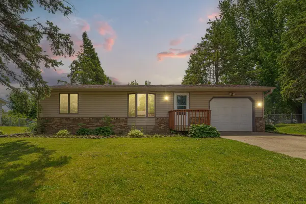 1323 Greenwood Place, Faribault, MN 55021