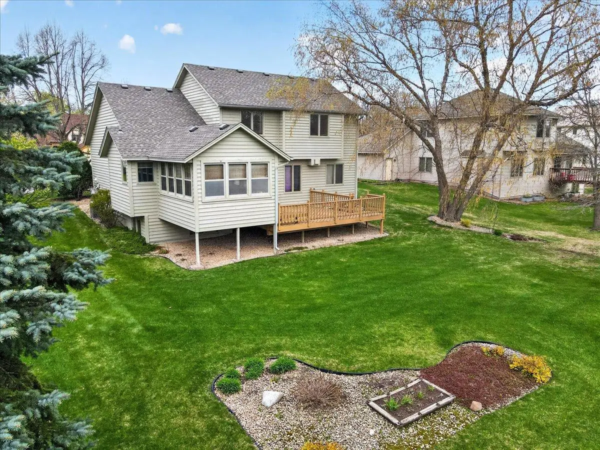 8920 Vickors Crossing, Brooklyn Park, MN 55443 - #1
