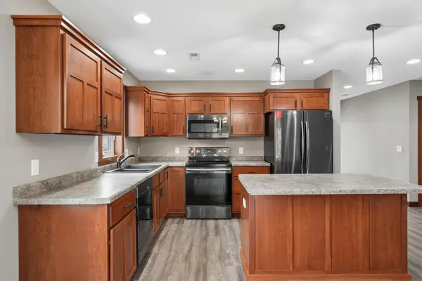 1707 Squirrel Way, New Richmond, WI 54017