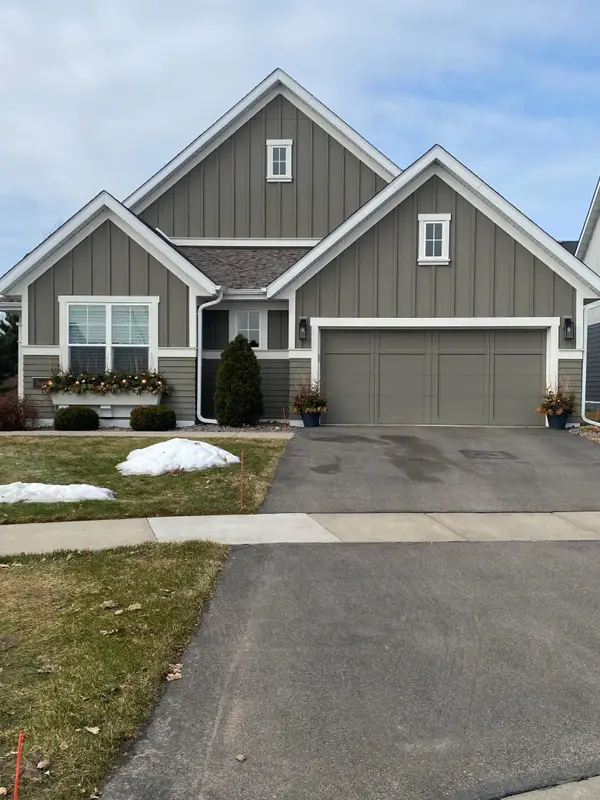 5042 Dale Ridge Road, Woodbury, MN 55129