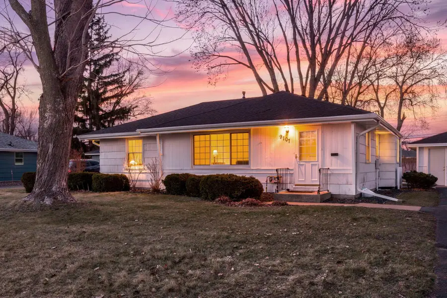 9107 12th Avenue S, Bloomington, MN 55425 - #2