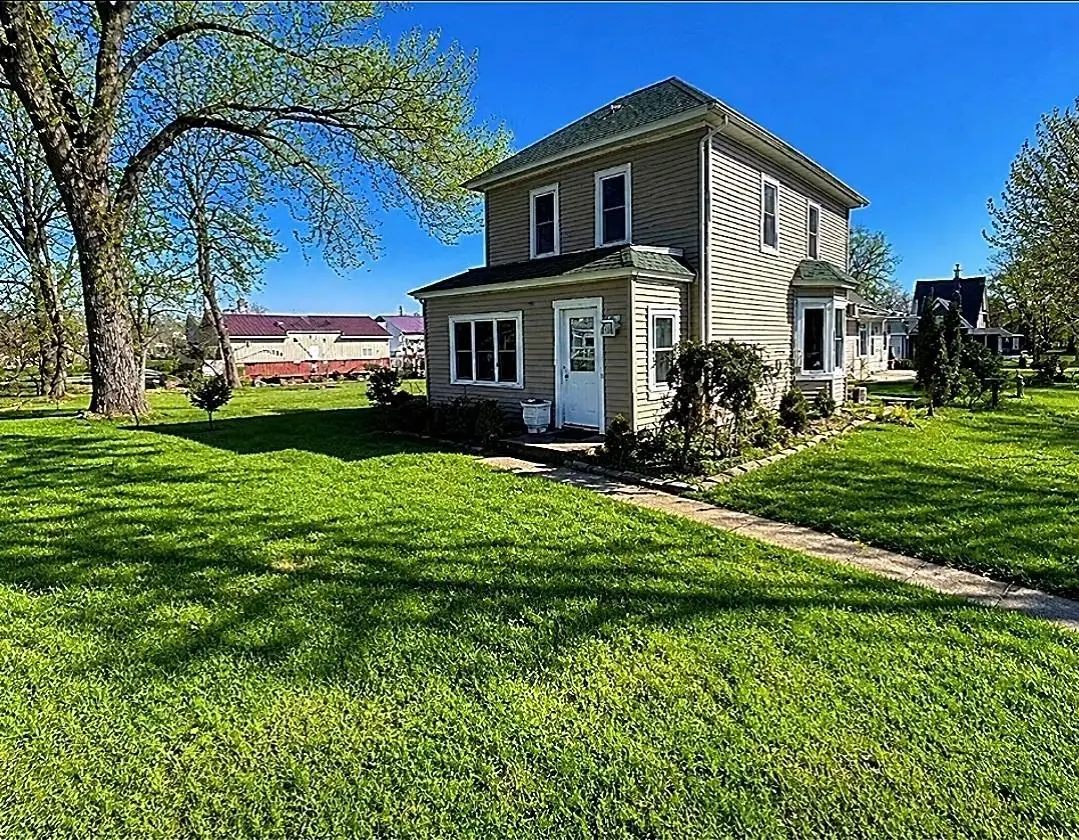 110 Mill Street W, Winthrop, MN 55396 - #1