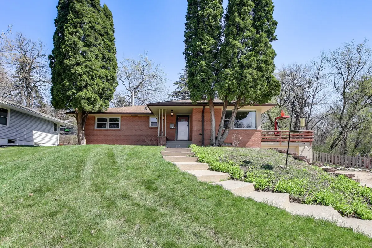 1082 Prior Avenue S, Saint Paul, MN 55116 - #1