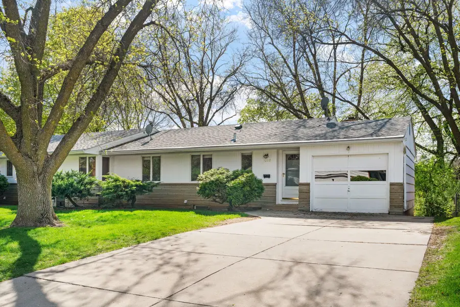 5208-5210 Grandview Lane, Edina, MN 55436 - #2