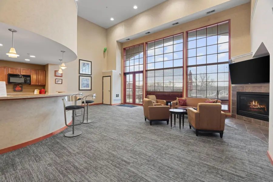 649 Old Highway 8 Nw #227, New Brighton, MN 55112 - #3